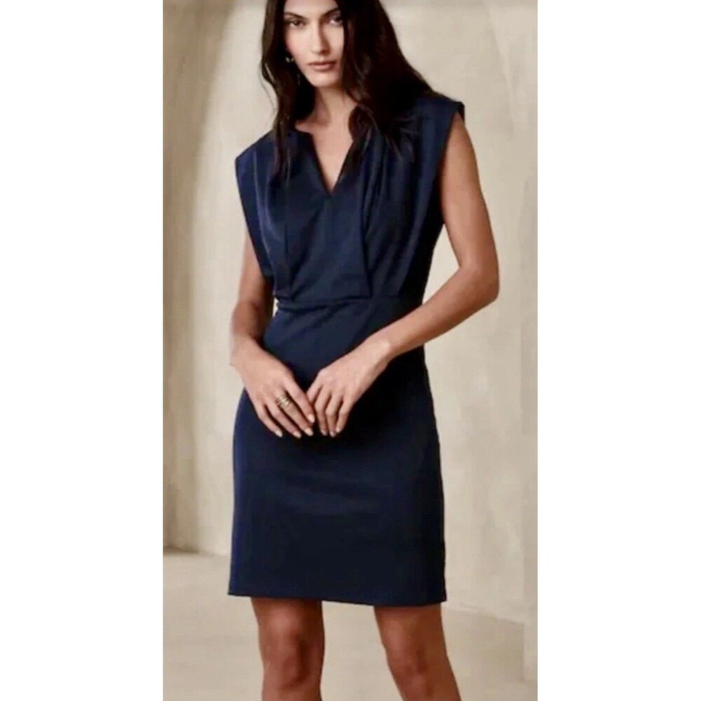 NWT Banana Republic Black Ponte Knit V-Neck Pleat Cap Slv Shift Dress LBD S $110
